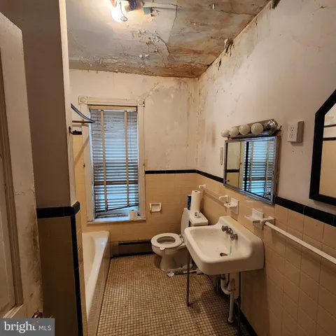 $185,000 | 2318 North Market Street, Wilmington, DE 19802