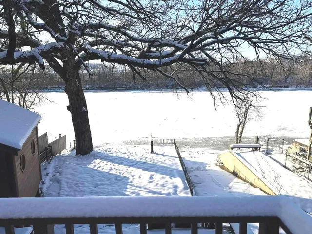 $2,250 | 3341 East 2059th Road, Ottawa, IL 61350