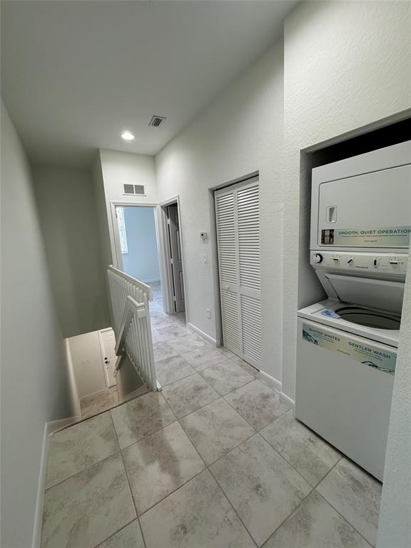 4903 Southwest 140th Terrace Miramar, FL 33027 - Photo 12 of 18 a bathroom with a toilet sink and tub