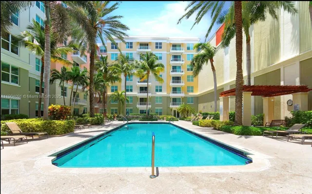 $325,000 | 802 West Windward Way, Unit 411, Lantana, FL 33462