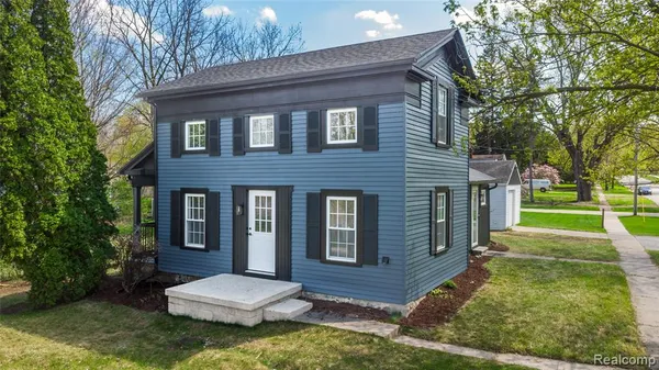 $229,900 | 227 Emily Street, Flushing, MI 48433