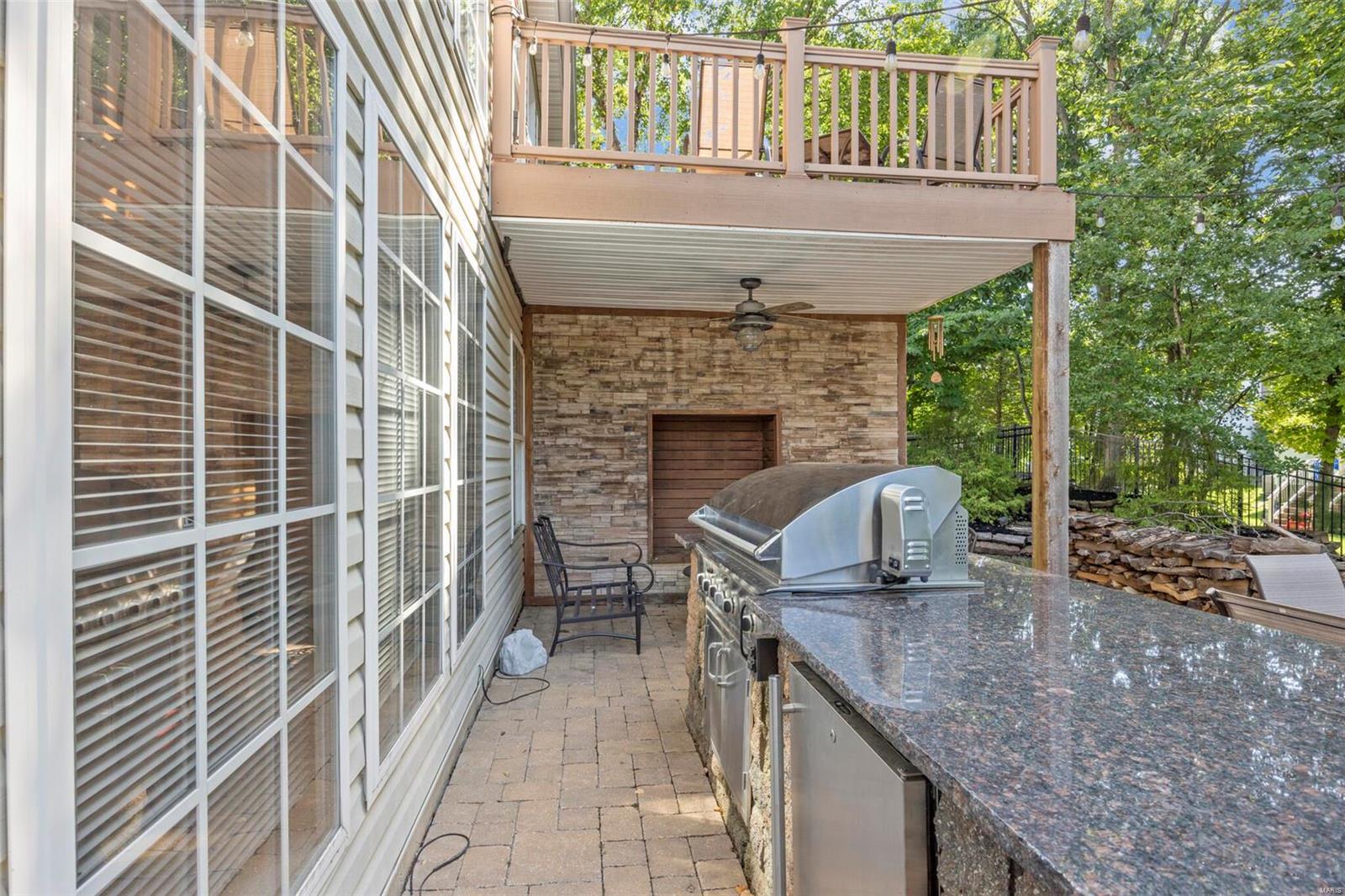 538 Castle Ridge Drive Ballwin, MO 63021 - Photo 9 of 76