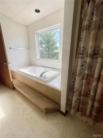 $1,900 | 3296 Brookstone Court, Belleville, IL 62221