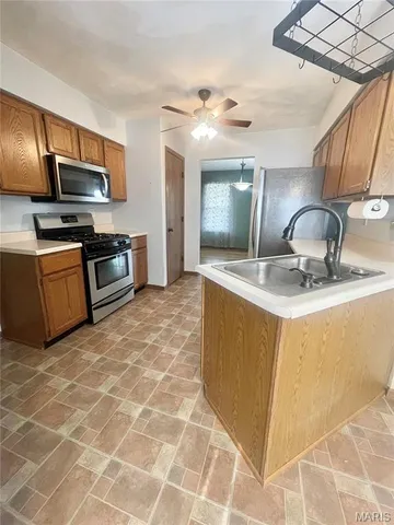 $1,900 | 3296 Brookstone Court, Belleville, IL 62221