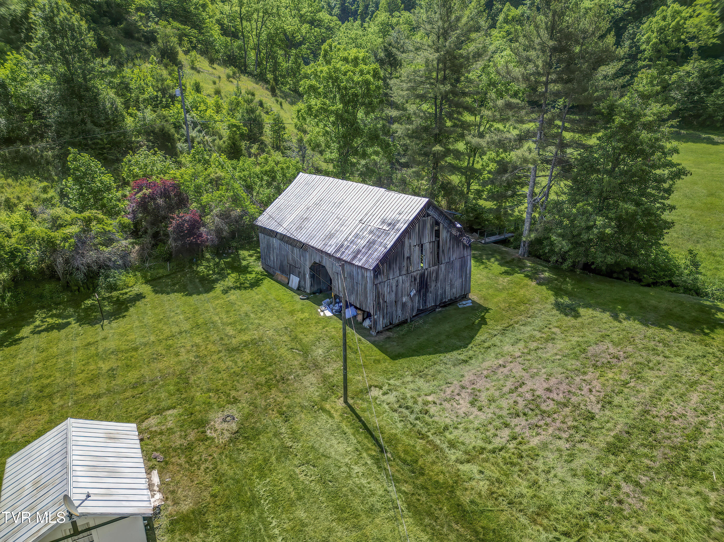 865 Shelleys Road Bristol, VA 24202 - Photo 33 of 41 865 Shelleys Rd (10)