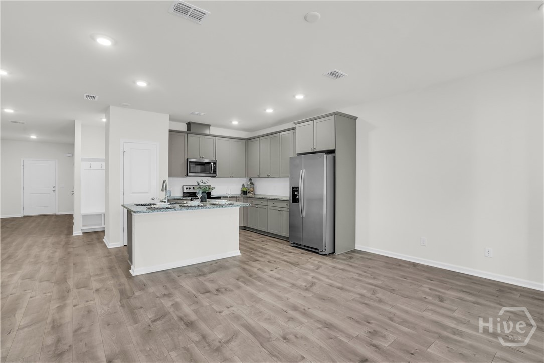 160 Benelli Drive Pooler, GA 31322 - Photo 4 of 36