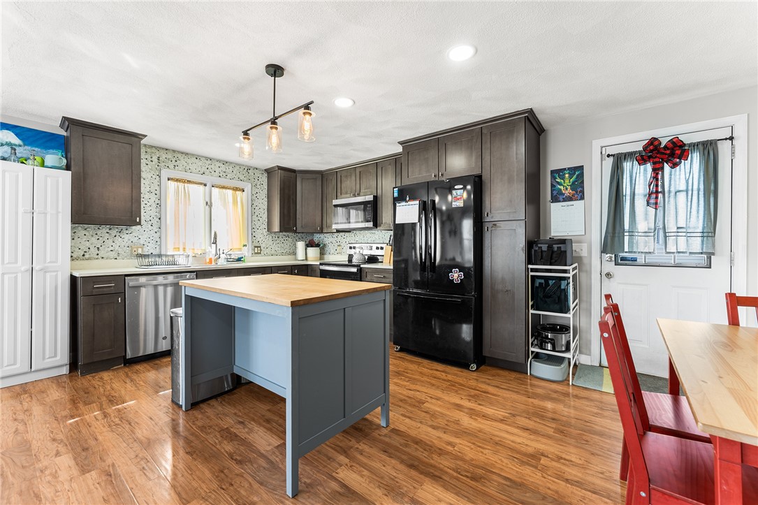 465 Buchanan Street Pawtucket, RI 02860 - Photo 8 of 24