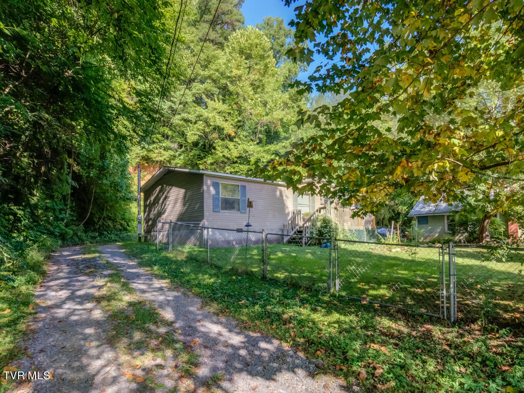 1302 Rittertown Road Hampton, TN 37658 - Photo 4 of 31 1302 Rittertown Rd MLS004