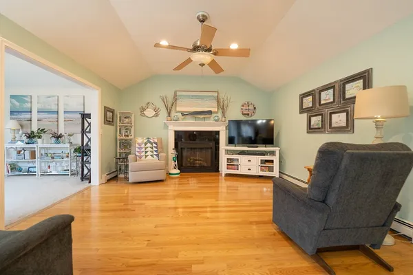 $629,900 | 3 Lynne Road, Wareham, MA 02571
