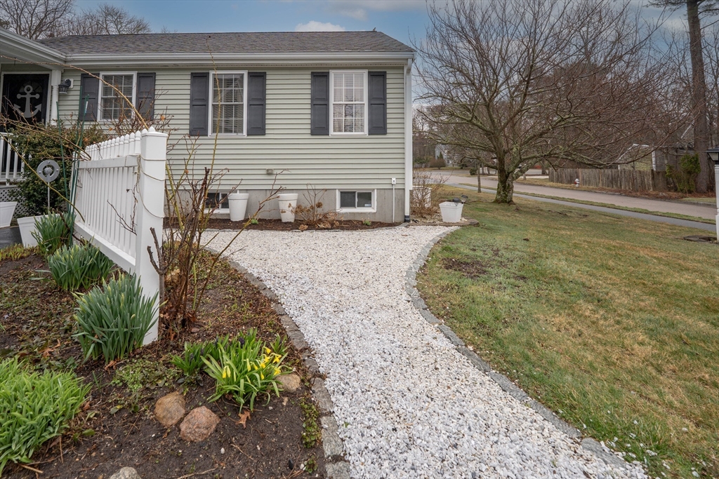 3 Lynne Road Wareham, MA 02571 - Photo 34 of 38