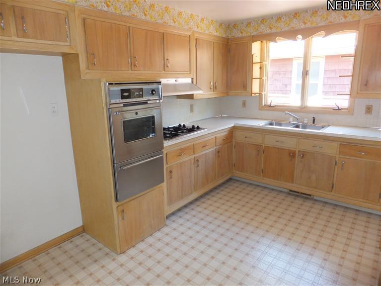 6286-6284 Stanbury Road Parma, OH 44129 - Photo 10 of 20