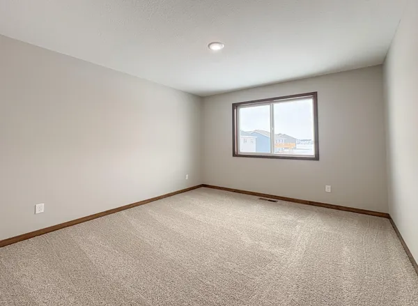 $415,000 | 15588 100th Avenue, Milaca, MN 56353