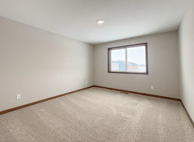 $415,000 | 15588 100th Avenue, Milaca, MN 56353