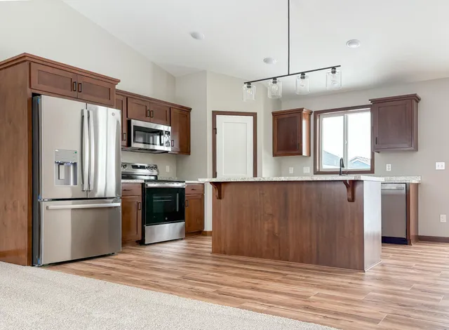 $415,000 | 15588 100th Avenue, Milaca, MN 56353