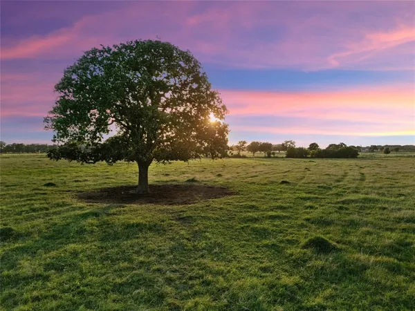 $399,900 | 2442 Happy Swaner Lane, Axtell, TX 76624