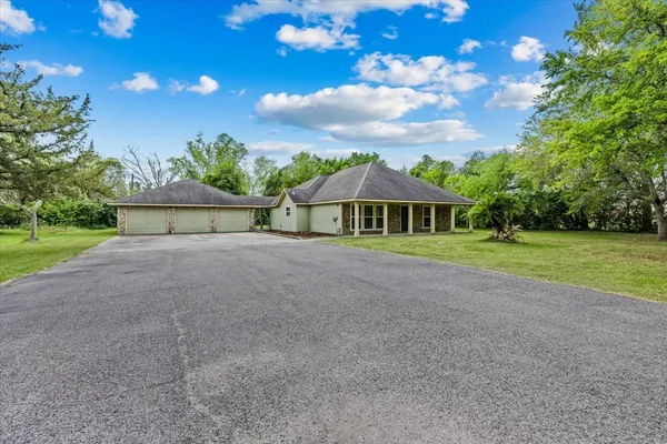 $379,000 | 4132 Avenue Q 1/2, Santa Fe, TX 77510