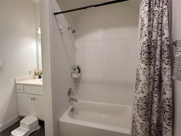 $2,500 | 7032 Mapleshade Way, Little Elm, TX 76227