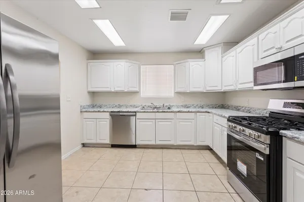 $2,499 | 735 East South Mountain Avenue, Phoenix, AZ 85042