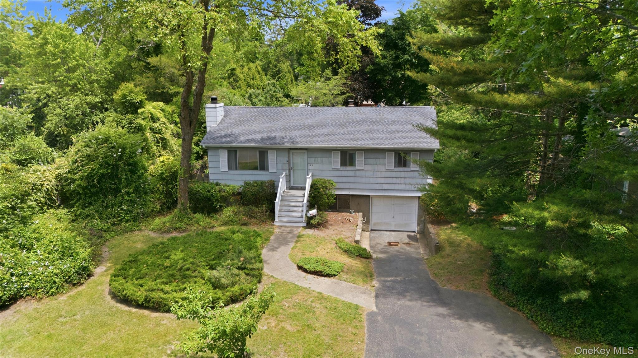 55 Corey Avenue Blue Point, NY 11715 - Photo 5 of 33