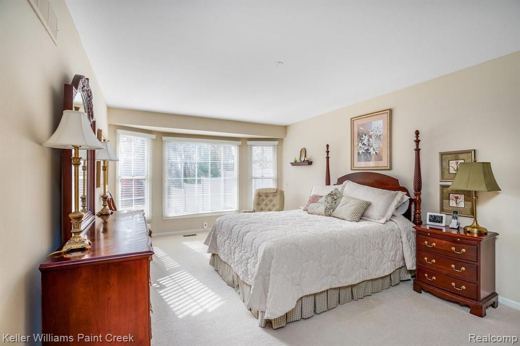 1198 Valley Stream Drive Rochester Hills, MI 48309 - Photo 14 of 24