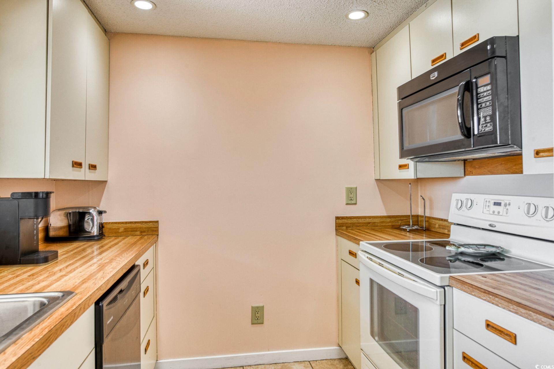 1398 County Rd S-22-532, Unit 104 Murrells Inlet, SC 29576 - Photo 20 of 35 Gallery Image 20