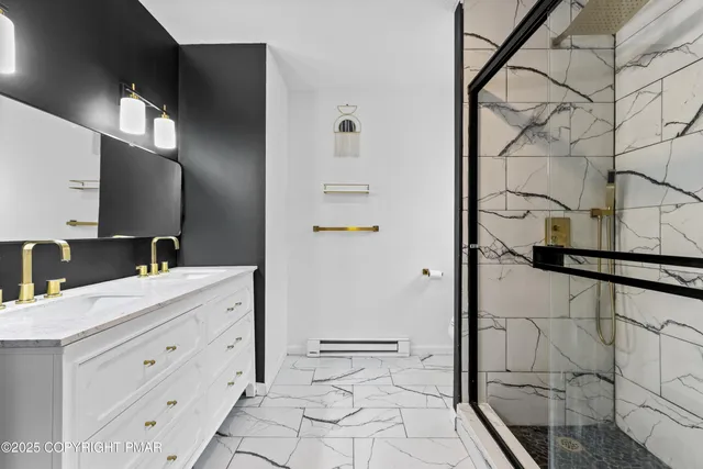 $2,850 | 1123 Chickadee Drive, Pocono Summit, PA 18346