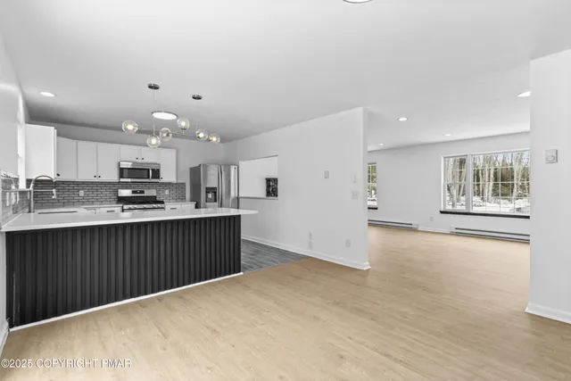 $2,850 | 1123 Chickadee Drive, Pocono Summit, PA 18346