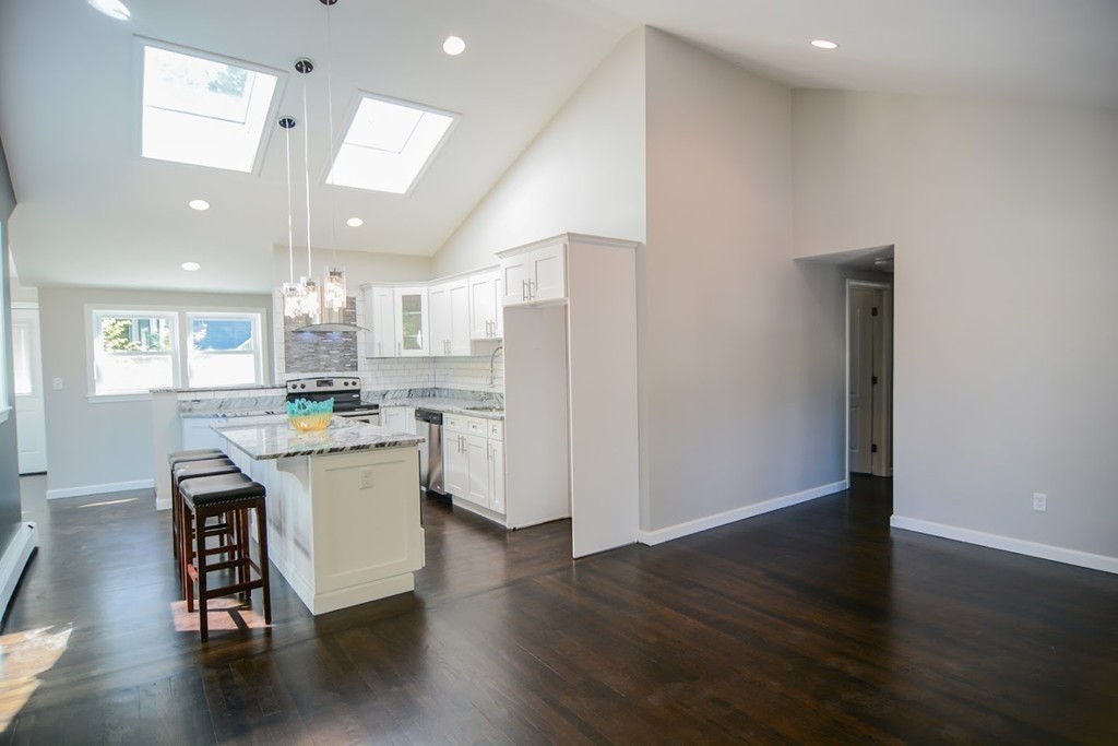 17 McDonald Road Wilmington, MA 01887 - Photo 8 of 19 Gallery Image 8