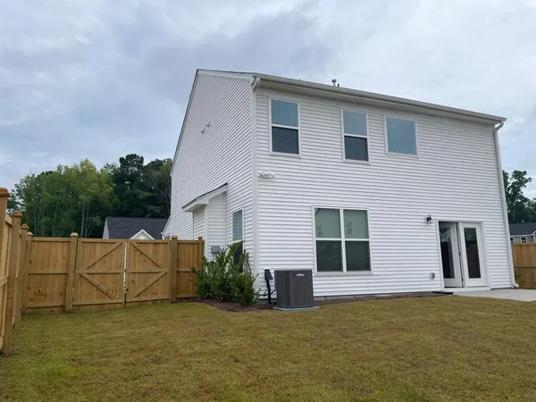 $3,000 | 2903 Siebold Drive, North Charleston, SC 29406