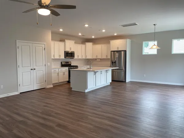 $3,000 | 2903 Siebold Drive, North Charleston, SC 29406