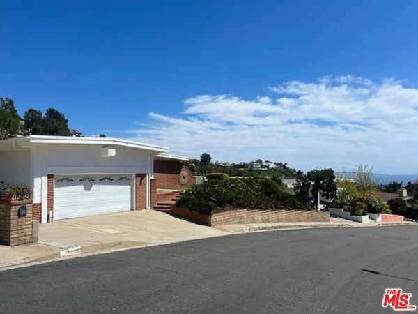 $10,586 | 1340 El Hito Circle, Pacific Palisades, CA 90272