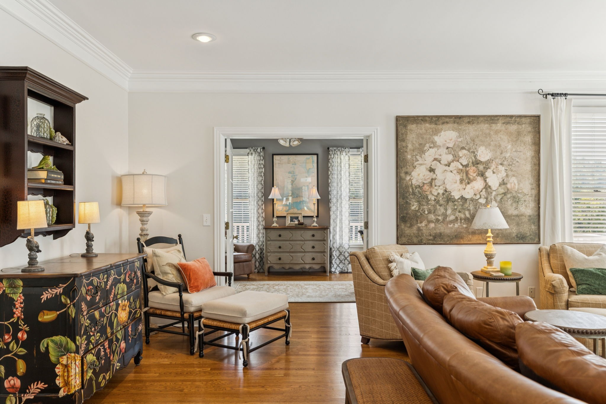 1909 Dr Robinson Rd Spring Hill Thompson's Station, TN 37179 - Photo 28 of 72 a living room with furniture and a flat screen tv