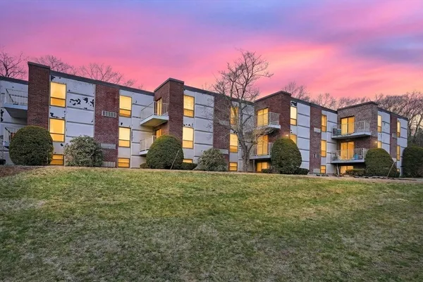$189,900 | 152 Turner Road, Unit 3, Holliston, MA 01746