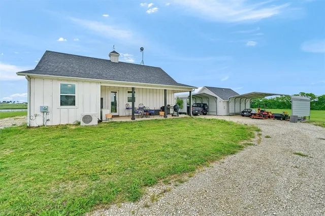 $720,000 | 5235 Fm 1752 Street South, Whitewright, TX 75491