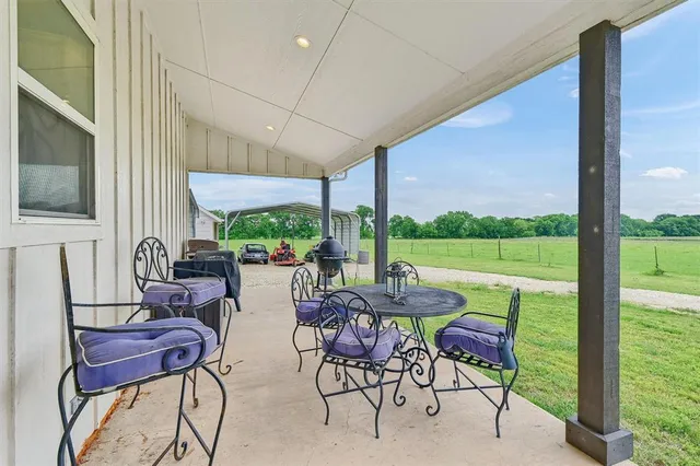 $720,000 | 5235 Fm 1752 Street South, Whitewright, TX 75491