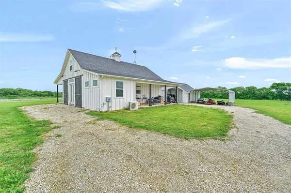 a view of an outdoor space and a yard