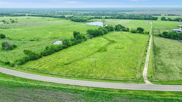 $720,000 | 5235 Fm 1752 Street South, Whitewright, TX 75491