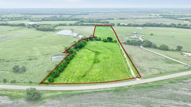 $720,000 | 5235 Fm 1752 Street South, Whitewright, TX 75491