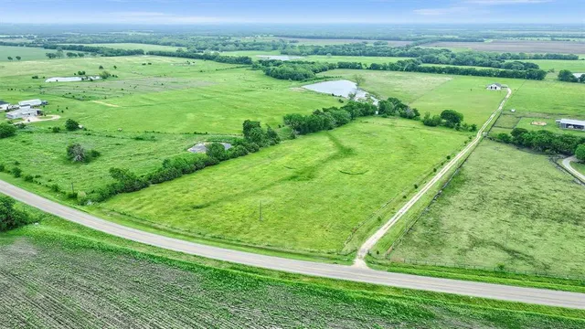 $720,000 | 5235 Fm 1752 Street South, Whitewright, TX 75491