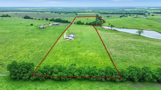 $720,000 | 5235 Fm 1752 Street South, Whitewright, TX 75491