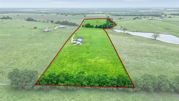 $695,000 | 5235 Fm 1752 Street South, Whitewright, TX 75491