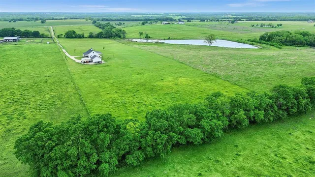 $720,000 | 5235 Fm 1752 Street South, Whitewright, TX 75491
