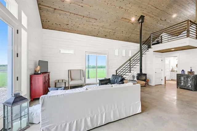 $720,000 | 5235 Fm 1752 Street South, Whitewright, TX 75491