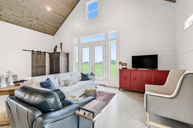 $720,000 | 5235 Fm 1752 Street South, Whitewright, TX 75491