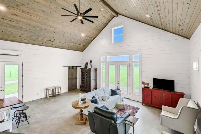 $720,000 | 5235 Fm 1752 Street South, Whitewright, TX 75491