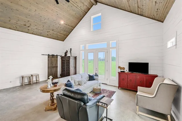 $720,000 | 5235 Fm 1752 Street South, Whitewright, TX 75491