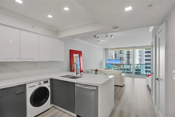 $2,450 | 2501 South Ocean Drive, Unit 704, Hollywood, FL 33019