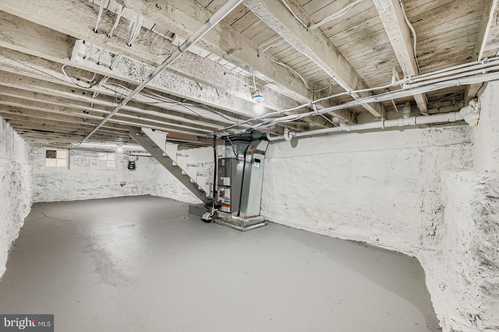 1729 North Fulton Avenue Baltimore, MD 21217 - Photo 23 of 30 a view of an empty room