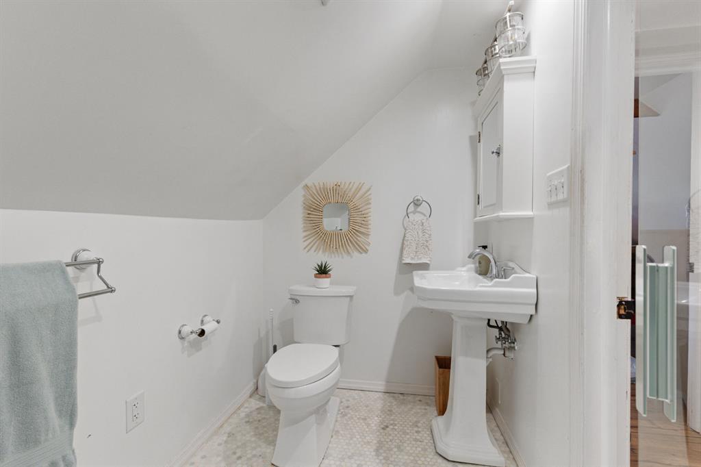 486 Lindsay Road Carnegie, PA 15106 - Photo 21 of 48 Gallery Image 21