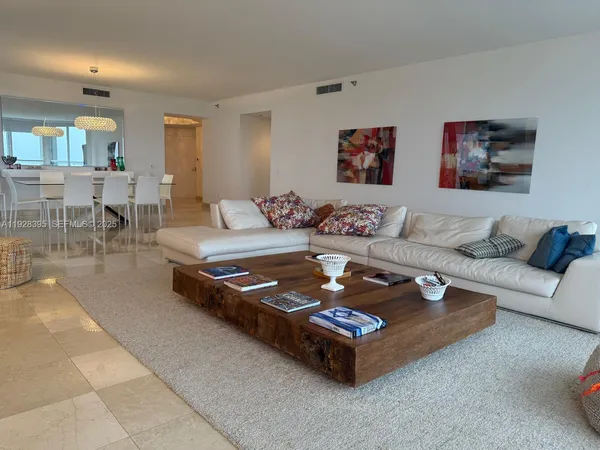 $8,700 | 21150 Point Place, Unit 1001, Aventura, FL 33180